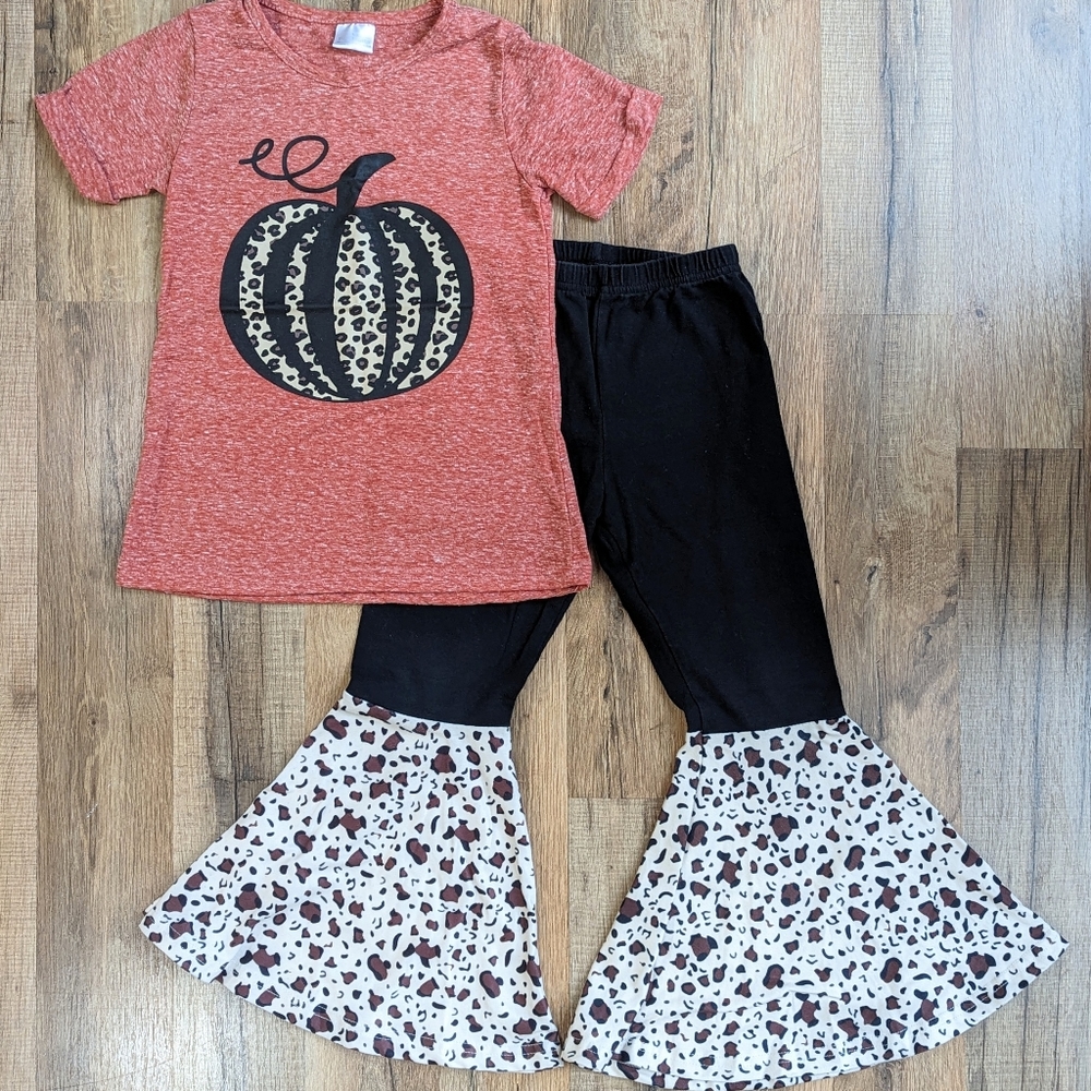 Cute Pumpkin Print Top and Flared Leggings Set Size 6